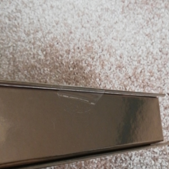 BECCA Glow Highlight Kit - Picture 4 of 6